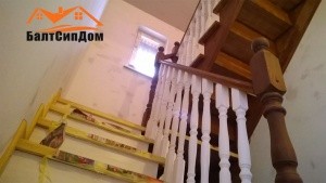 деревянные лестницы в сип дом