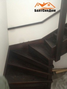 Лестница в доме из СИП-панелей БалтСипДом
